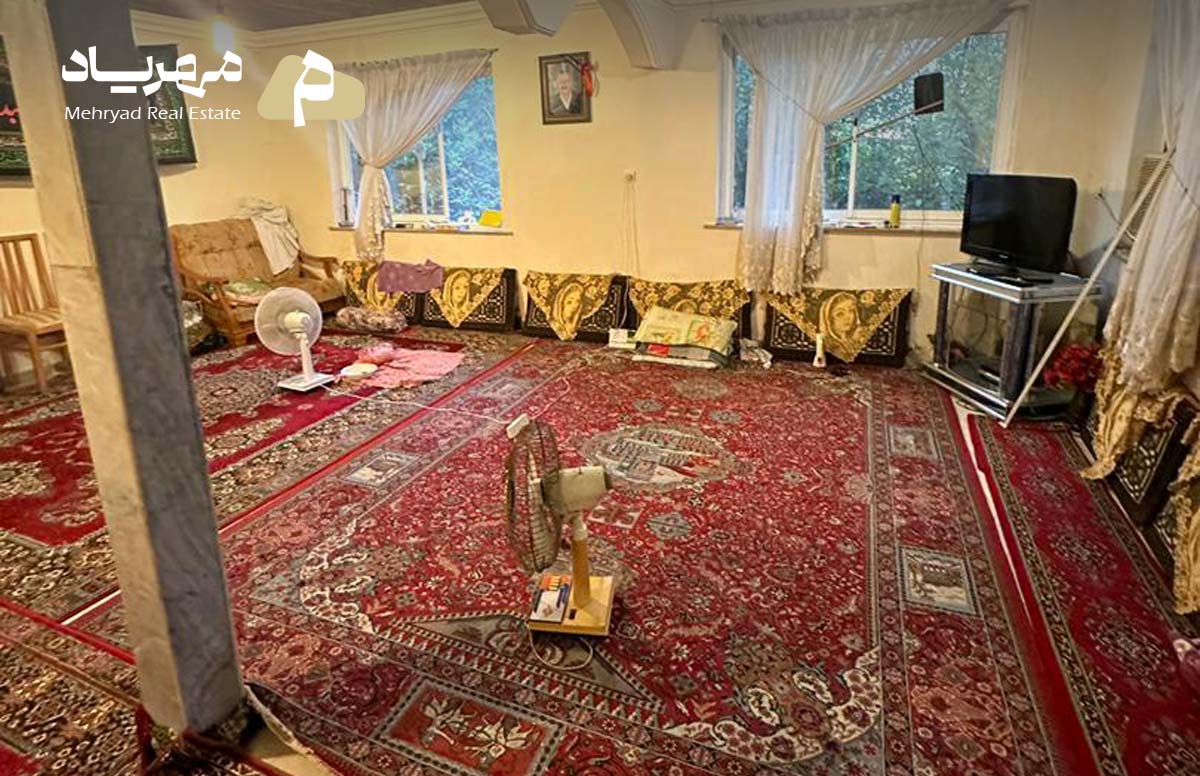 املاک مهریاد،خانه و محوطه با امتیازات بر اسفالت محلی کد: 4092