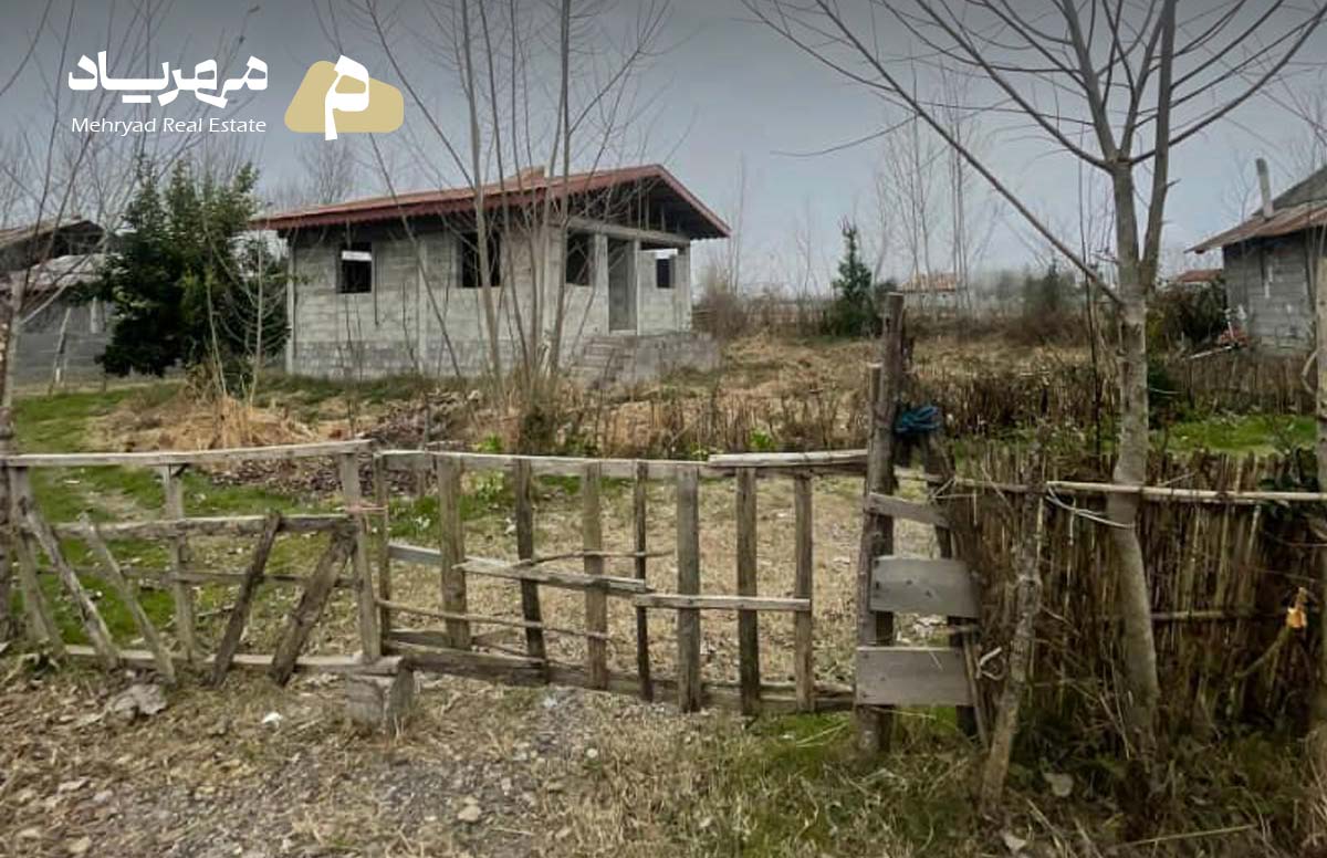 املاک مهریاد، ملک حیاط دار براسفالت محلی در روستای گیلاوندان کد: 4292